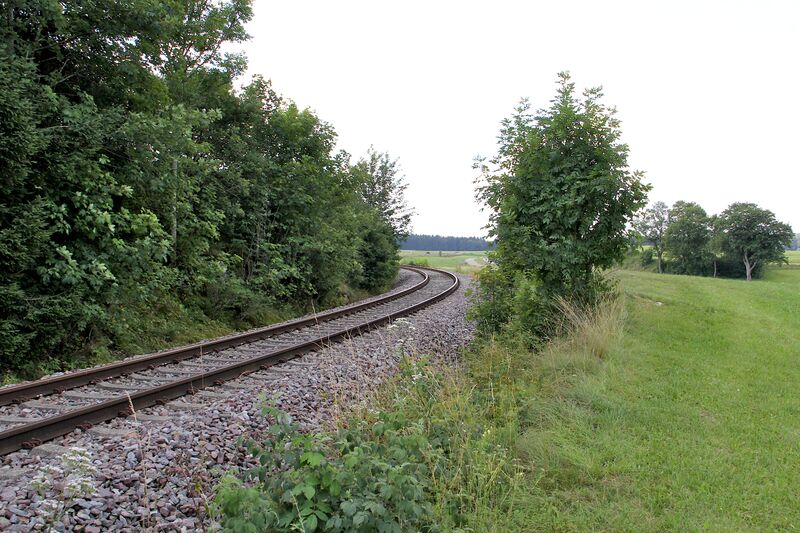 Datei:Bahnstrecke.bei.Kleinengstingen.18.jpg