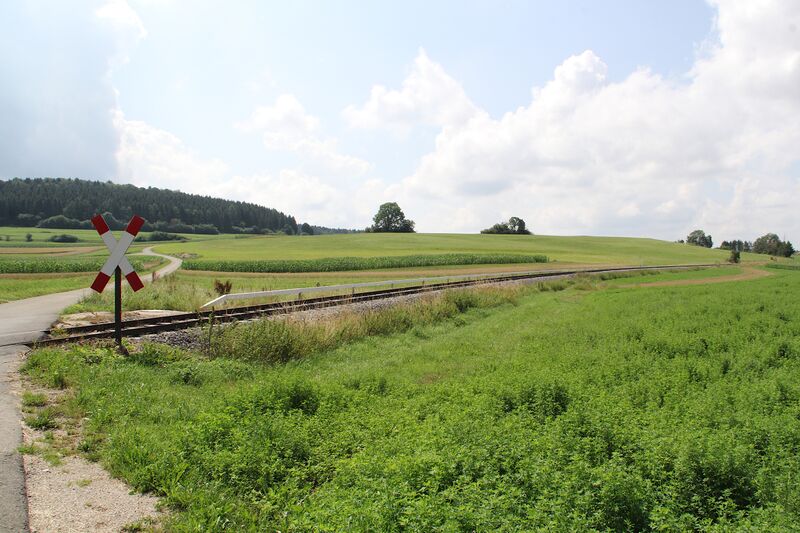 Datei:Bahnstrecke.bei.Kleinengstingen.3.jpg